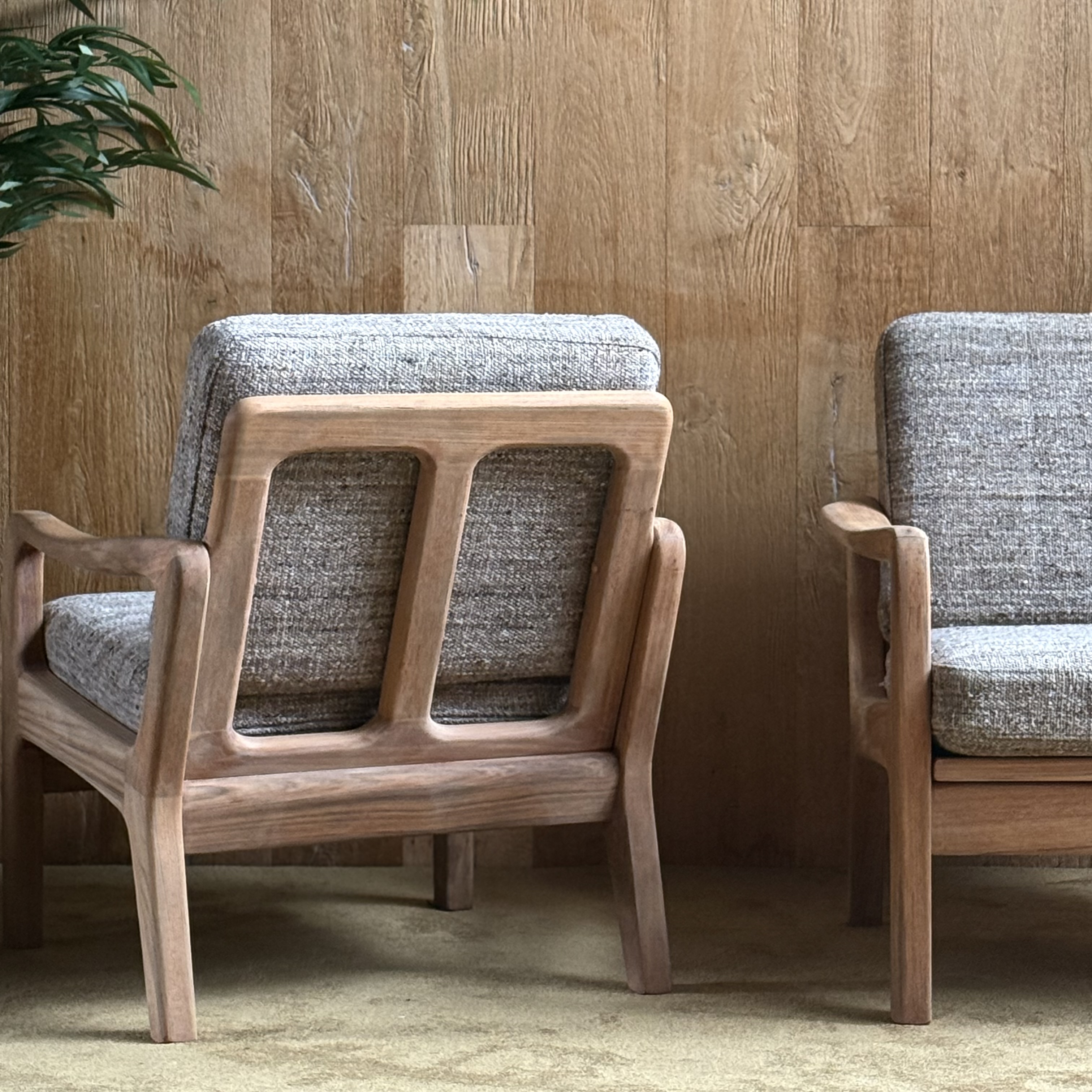 Paire de fauteuils moucheté beige - Pièce Unique