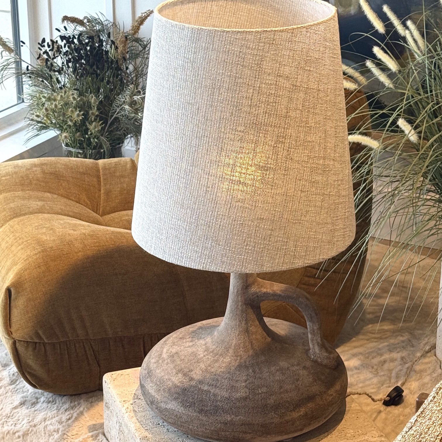 Lampe pierre beige - Pièce Unique